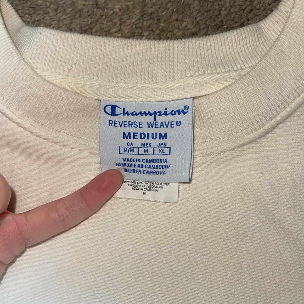 Champion Off-White Crewneck Sweater - Picture 2 of 2